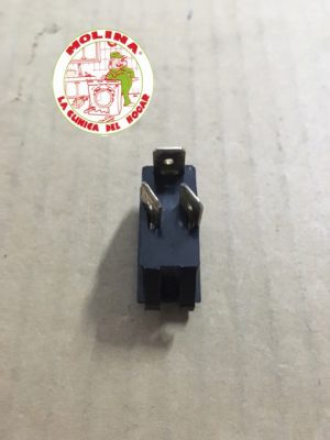Interruptor 3 posiciones 14x29mm. 6 Amp.