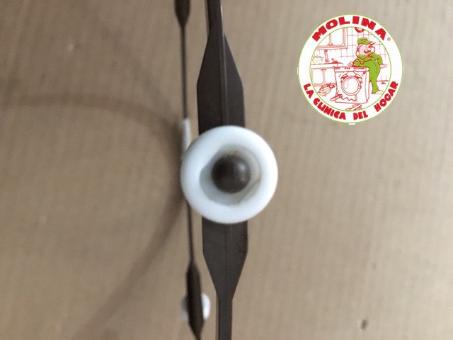 Aro giratorio arrastre plato microondas diam. exterior 20cm, diam. rueda 15mm.