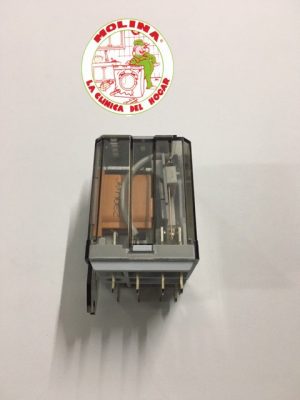 Relé conmutador 220V, 16 Amp. Finder.