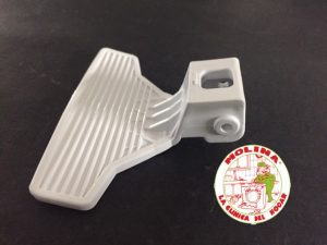 Maneta, cierre escotilla lavadora Beko, blanca.