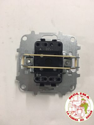 Interruptor Niessen conmutador 8102,