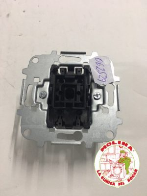 Interruptor Niessen pulsador luz 8104.
