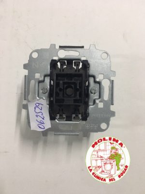 Interruptor Niessen pulsador luz 8104.