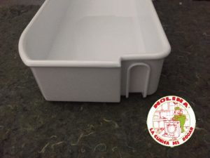 Caja mantequera frigorífico Bosch, 12,5x4x9,7 cm.