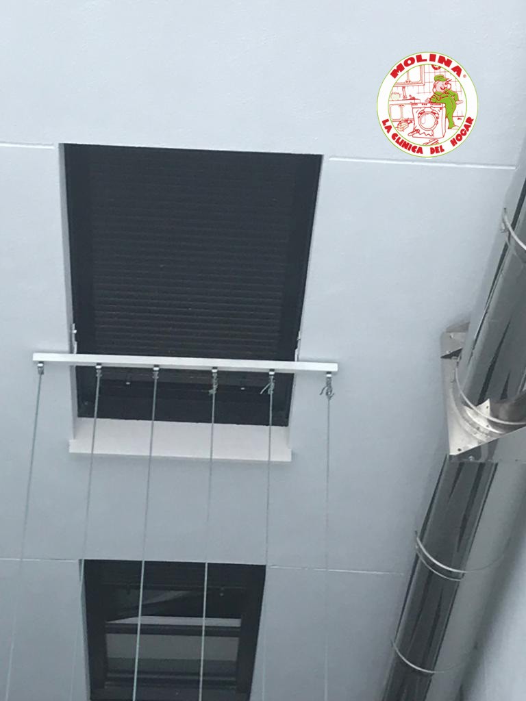 Fabricación y colocación tendederos a medida.