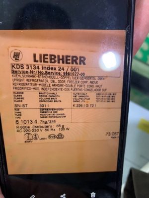 Soporte sujeción botellero frigorífico Liebherr derecho.