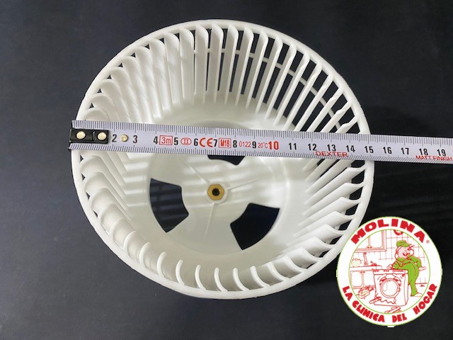 Turbina motor campana diam. 15,4 cm, altura 14,9 cm, eje 6 mm. giro izdo.